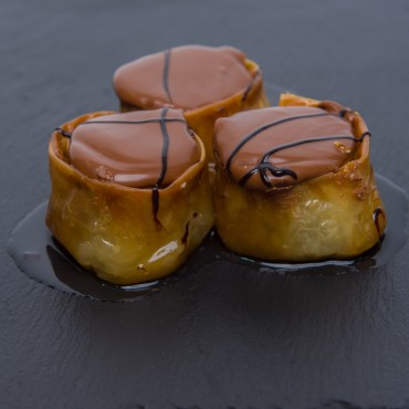 Χανούμ με γέμιση σοκολάτα